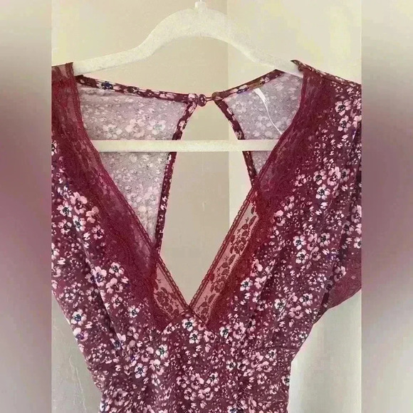 Free People Sweet Talker Floral 90s Lace Open Back Mini Dress In Merlot XS - Picture 4 of 6